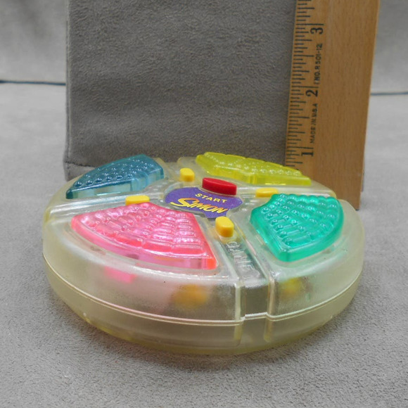 Vintage 1998 Electronic Handheld Simon Mini Pocket Travel Game Works Hasbro - Picture 4 of 5